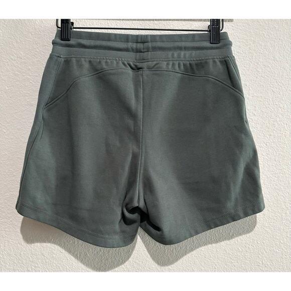 Alphalete Womens Essential Core Shorts Concrete Mid Rise Size Large NWT - Picture 5 of 10